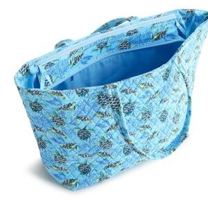 NEW Vera Bradley Aqua Sea Turtle and Coral Quilted Tote